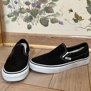 Black vans slip ons